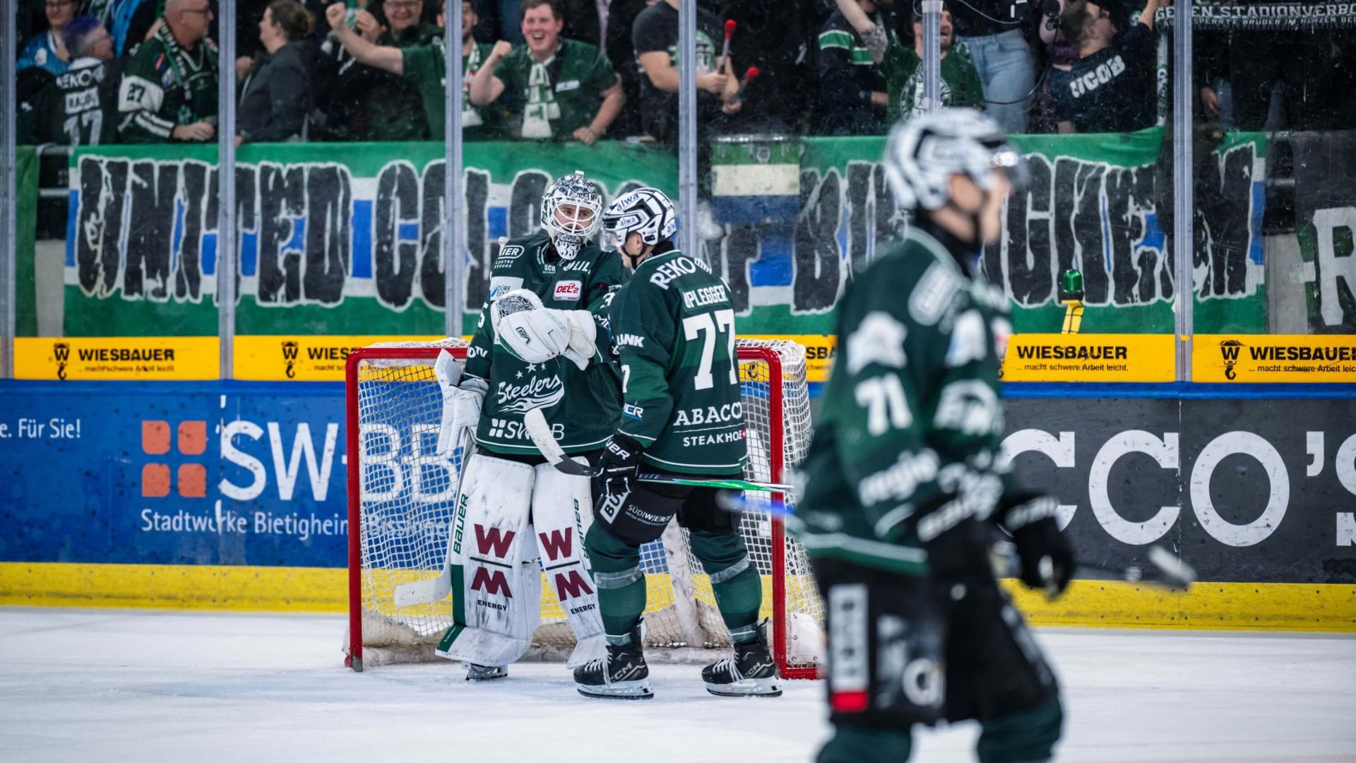 Steelers ringen Eispiraten nieder