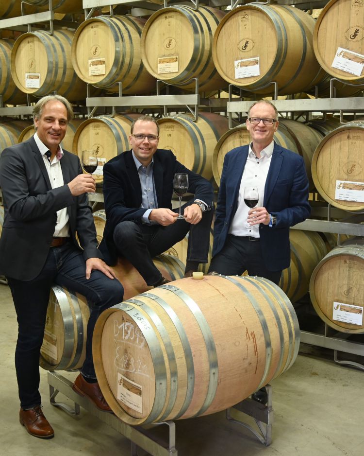 <strong>Die Felsengartenkellerei Besigheim ist beste Winzergenossenschaft Deutschlands </strong><strong>– </strong><strong>und neuer Businesspartner der Steelers!</strong>