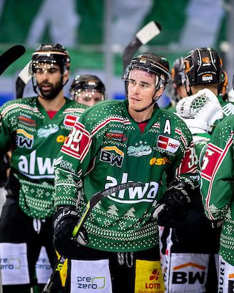 Steelers Stand jetzt spielfähig