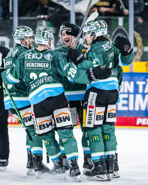 Versteigerung der Heim-Trikots 2023/2024