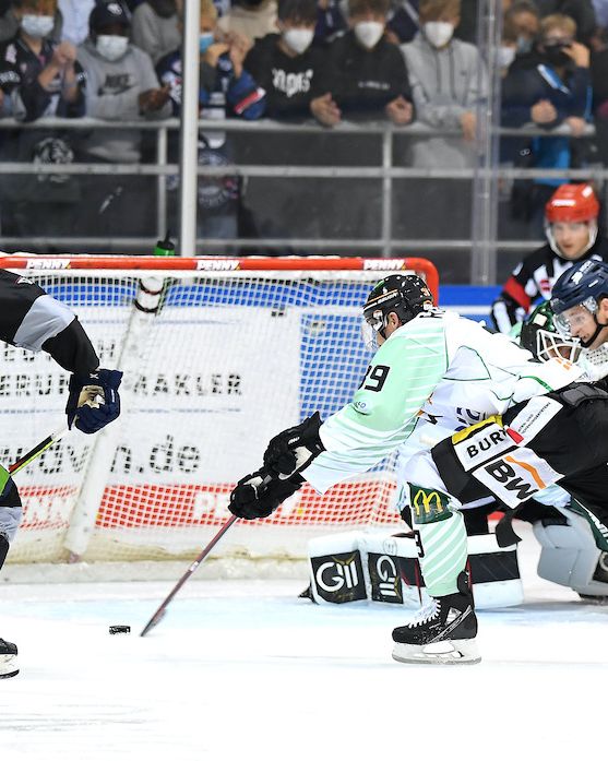 4:3-Sieg in Straubing – Norman Hauner trifft in der Verlängerung