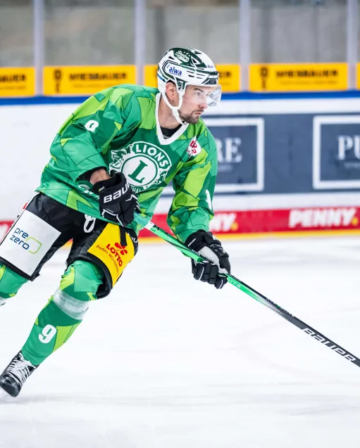 Die Trikotversteigerung für den guten Zweck geht in die zweite Runde