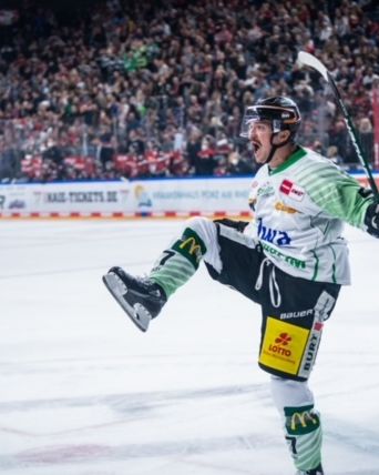 Sieg im Haifischbecken - Steelers gewinnen mit 4:3 n.P. in Köln