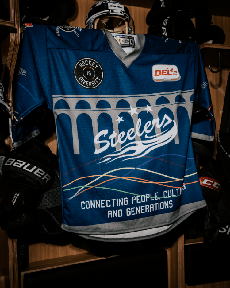 Versteigerung der Hockey is Diversity WarmUp-Trikots