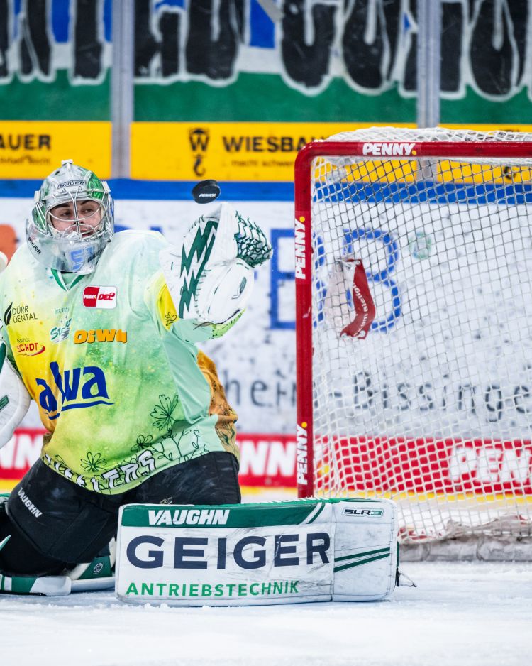 Versteigerung der „Frühlings“ – Gameworn Trikots