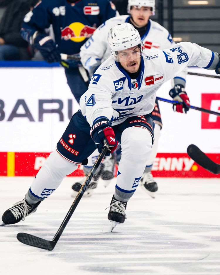 Bicker kommt per Förderlizenz