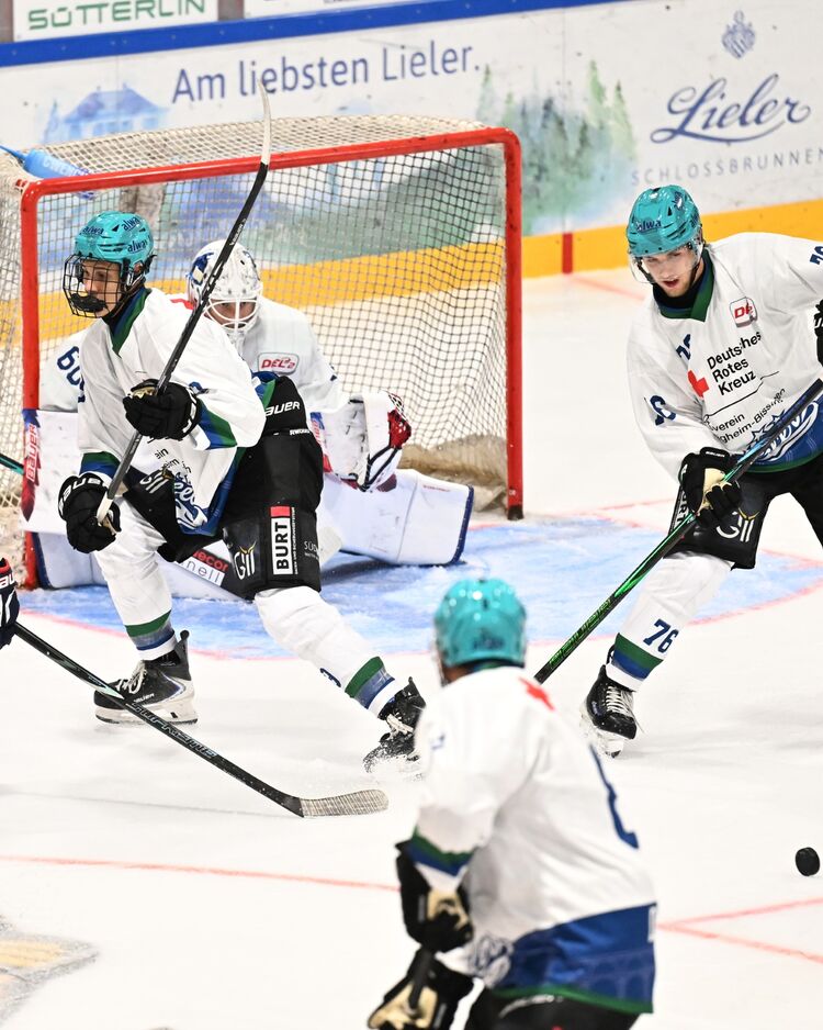 Steelers gewinnen mit 8:2 in Freiburg